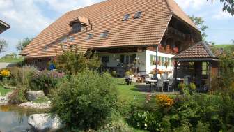 Biohof, Kohler, Aussenansicht, Sommer